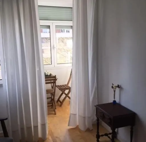 Quarto em Acomodações Particulares Charming Private Wc & Balcony Lisboa