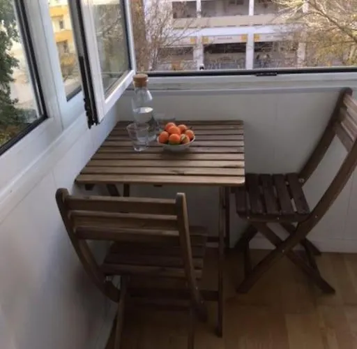 Charming Private Wc & Balcony Δωμάτια σε οικογενειακή κατοικία *